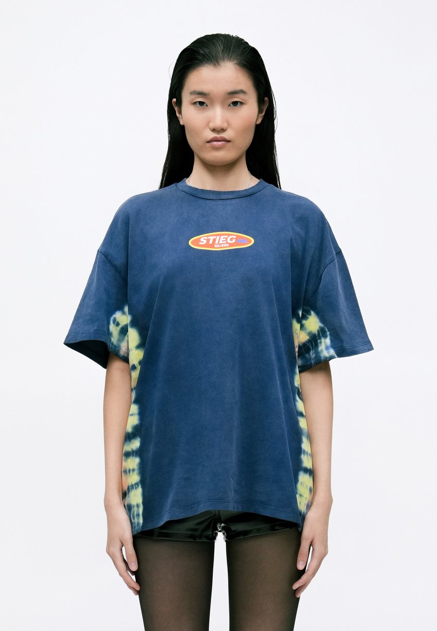 Футболка Stieglitz DANIEL OVERSIZED, Blue
Футболка Stieglitz DANIEL OVERSIZED, Blue