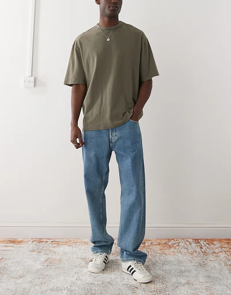 Джинсы свободного кроя прямого кроя синего цвета Weekday
Джинсы свободного кроя прямого кроя синего цвета Weekday