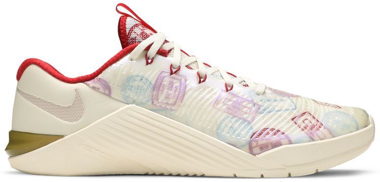 Кроссовки Nike Metcon 5 AMP 'Passport 2020', белый
Кроссовки Nike Metcon 5 AMP 'Passport 2020', белый