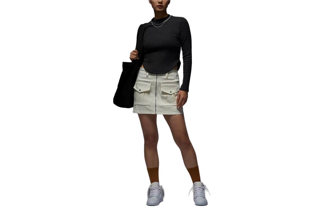 SS24 Повседневная короткая юбка женская экрю Nike
SS24 Повседневная короткая юбка женская экрю Nike