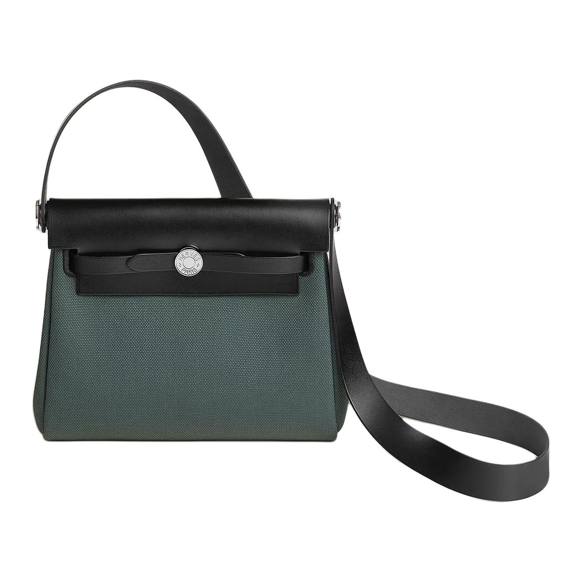 HERMES Сумка кроссбоди через плечо из холста и кожи
HERMES Сумка кроссбоди через плечо из холста и кожи