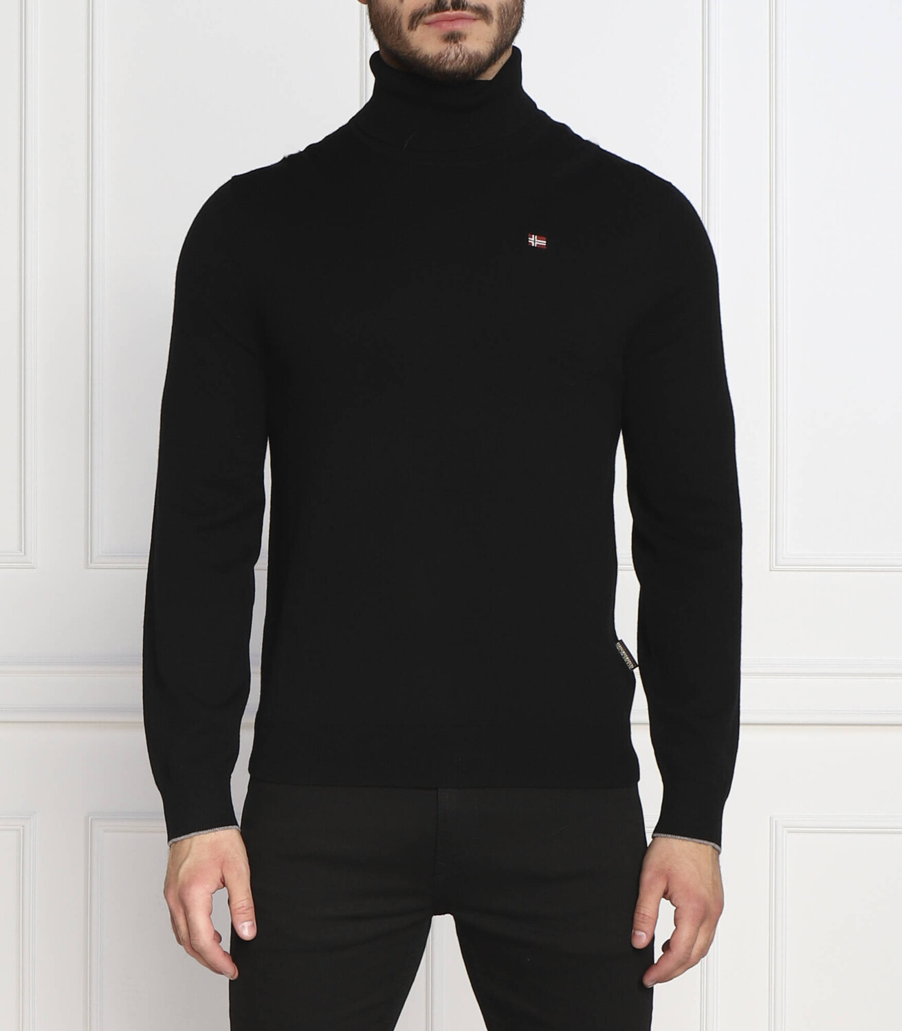 Свитер из шерсти Napapijri damavand t 1 regular fit, черный
Свитер из шерсти Napapijri damavand t 1 regular fit, черный