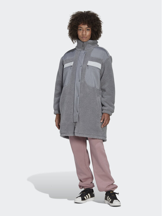 Зимняя куртка relaxed fit Sherpa HK5256 Adidas, серый
Зимняя куртка relaxed fit Sherpa HK5256 Adidas, серый