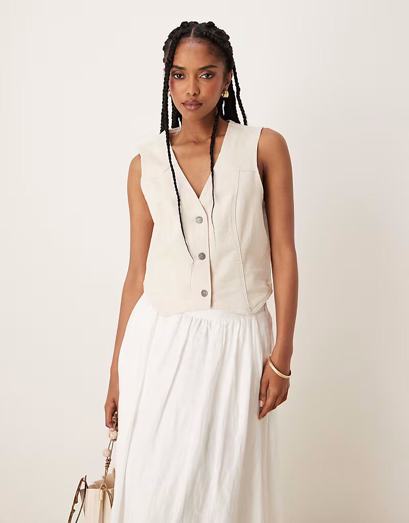 Джинсовый жилет JDY цвета экрю
Джинсовый жилет JDY цвета экрю