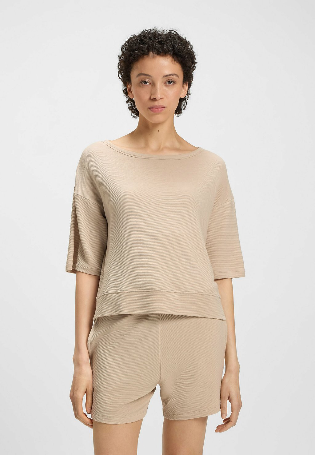 Пижамная рубашка OTTOMAN BOSS, бежевый
Пижамная рубашка OTTOMAN BOSS, бежевый