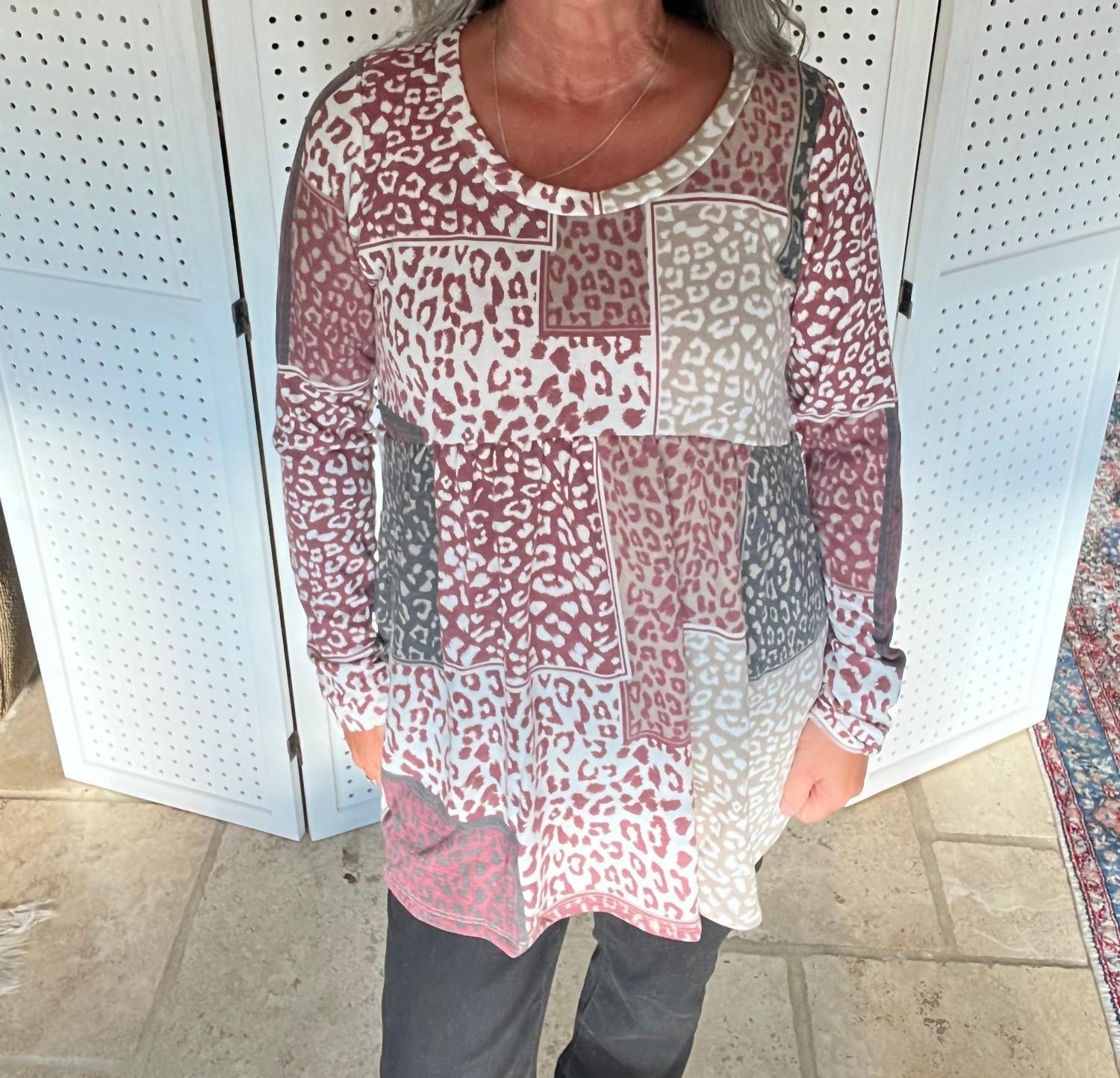 Gone Wild Patchwork Pleasure Babydoll Топ в бордовом цвете Sew In Love
Gone Wild Patchwork Pleasure Babydoll Топ в бордовом цвете Sew In Love