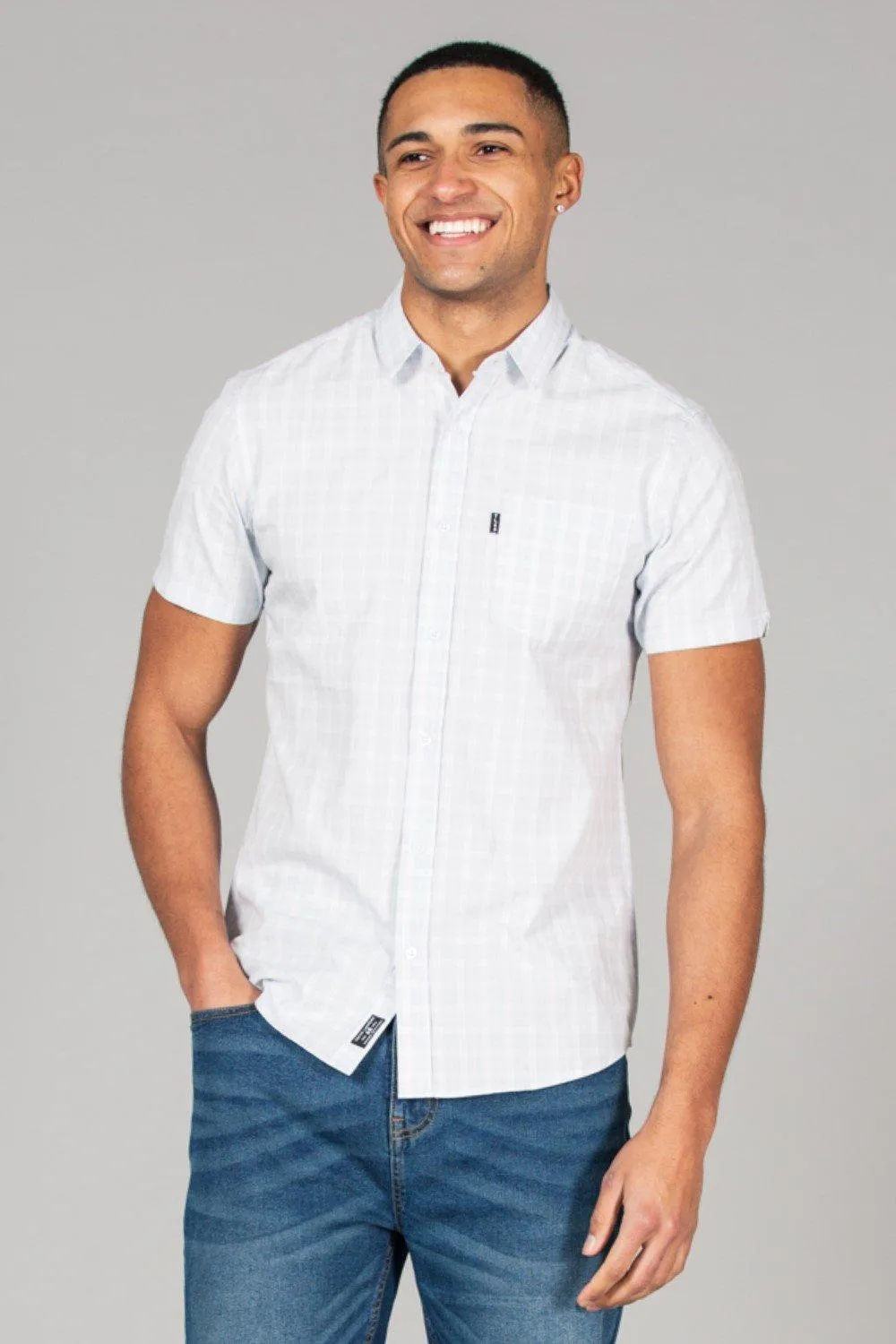 Хлопковая рубашка на пуговицах с короткими рукавами и нагрудным карманом Tokyo Laundry, синий
Хлопковая рубашка на пуговицах с короткими рукавами и нагрудным карманом Tokyo Laundry, синий