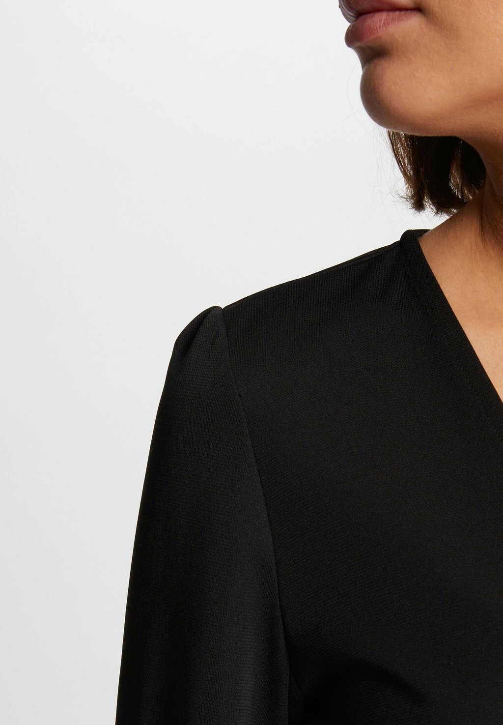 Дневное платье WAISTED MINI V-NECK Morgan, черный
Дневное платье WAISTED MINI V-NECK Morgan, черный