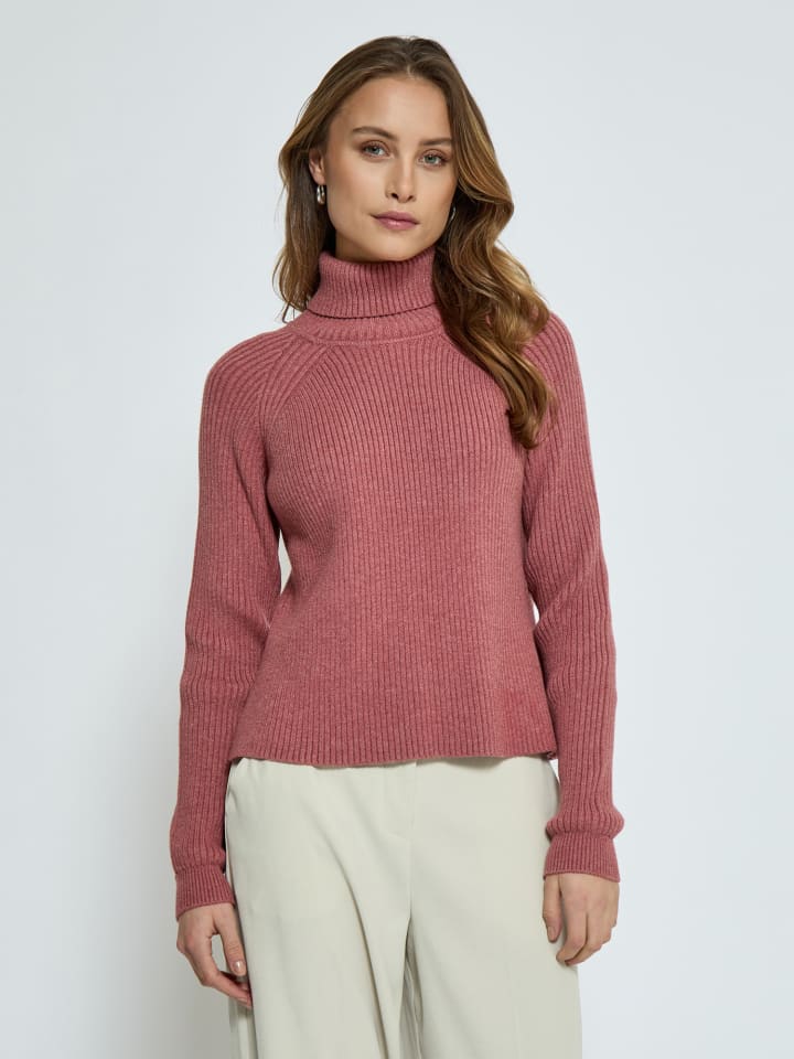 Свитер в цвете розовый меланж minus
Свитер в цвете розовый меланж minus