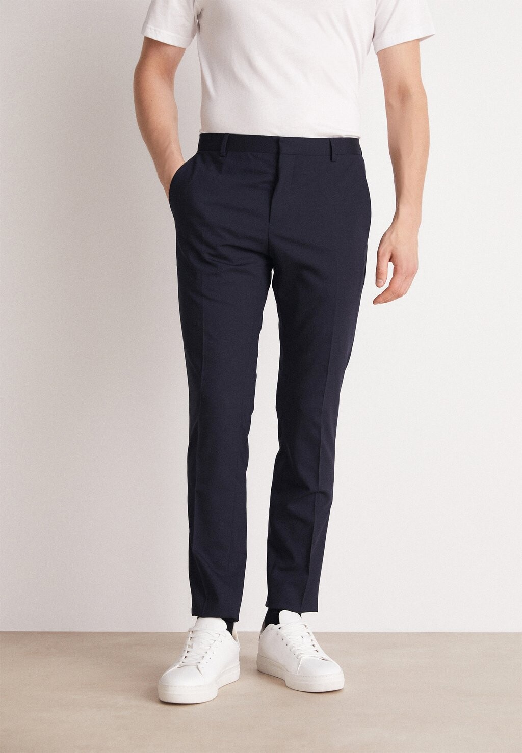 Элегантные брюки Stretch Slim Suit Pant Calvin Klein Tailored, цвет midnight navy
Элегантные брюки Stretch Slim Suit Pant Calvin Klein Tailored, цвет midnight navy