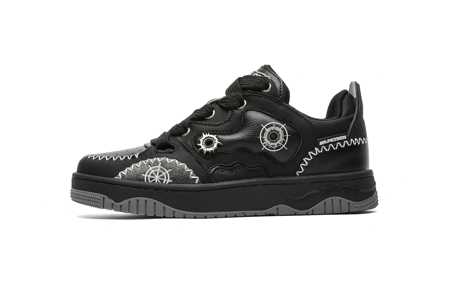 MR.PESIN Стильные дышащие низкие скейтерские кроссовки Stretch Hole Collection черные унисекс, цвет Black
MR.PESIN Стильные дышащие низкие скейтерские кроссовки Stretch Hole Collection черные унисекс, цвет Black