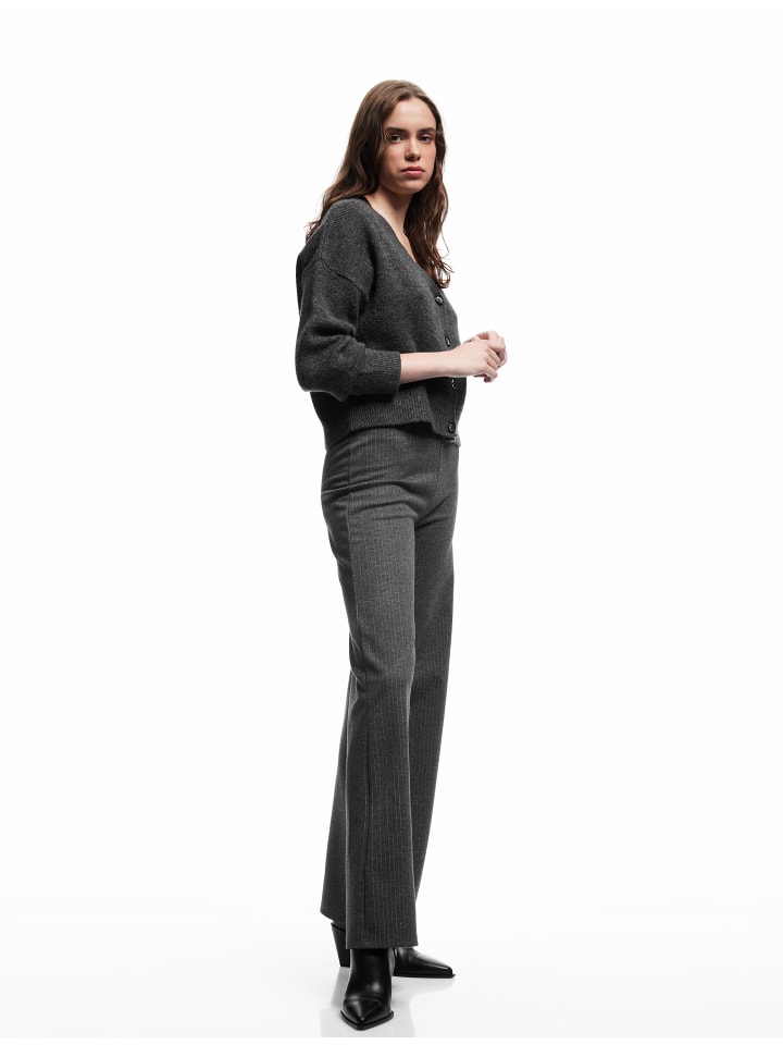 KOTON Серые полосатые брюки
KOTON Серые полосатые брюки