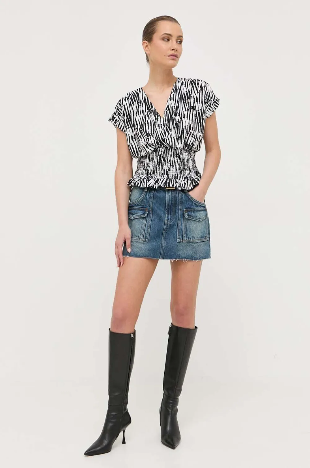 Мини-юбка из денима с бахромой Miss Sixty, синий
Мини-юбка из денима с бахромой Miss Sixty, синий