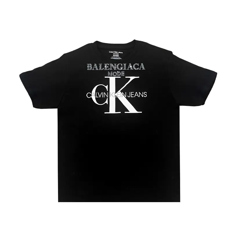 Минималистичная футболка Unisex Calvin Klein, черный
Минималистичная футболка Unisex Calvin Klein, черный