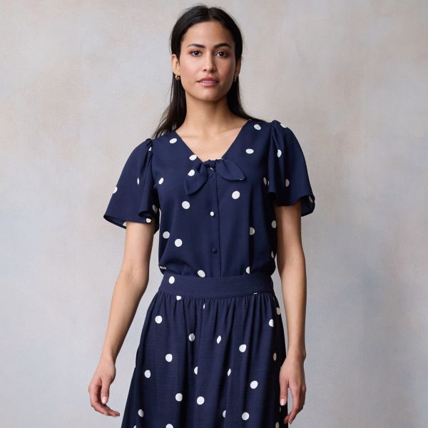 Миниатюрный топ с завязками спереди и рукавами-крылышками Lc Lauren Conrad, цвет navy audrey dot
Миниатюрный топ с завязками спереди и рукавами-крылышками Lc Lauren Conrad, цвет navy audrey dot