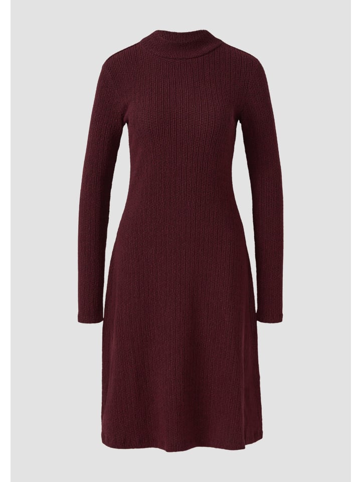 Платье в цвете 39P0_bordeaux s.Oliver
Платье в цвете 39P0_bordeaux s.Oliver