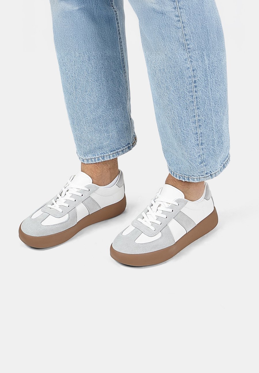 Кроссовки Bata Trainers, Bianco/White
Кроссовки Bata Trainers, Bianco/White