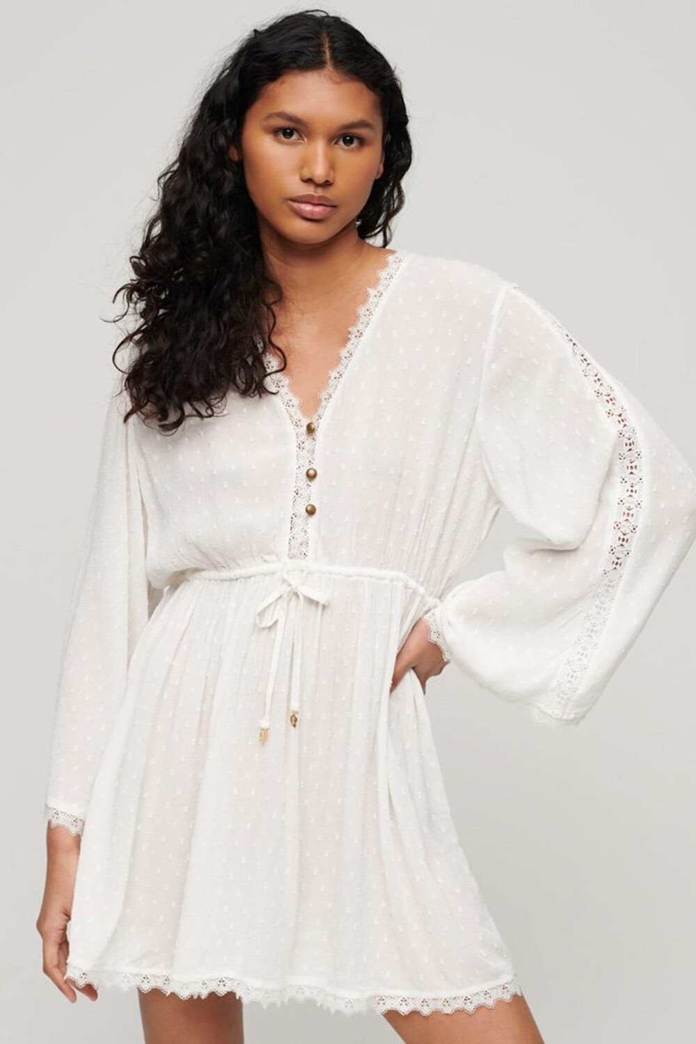 Платье мини Ibiza с V-образным вырезом Superdry, белый
Платье мини Ibiza с V-образным вырезом Superdry, белый