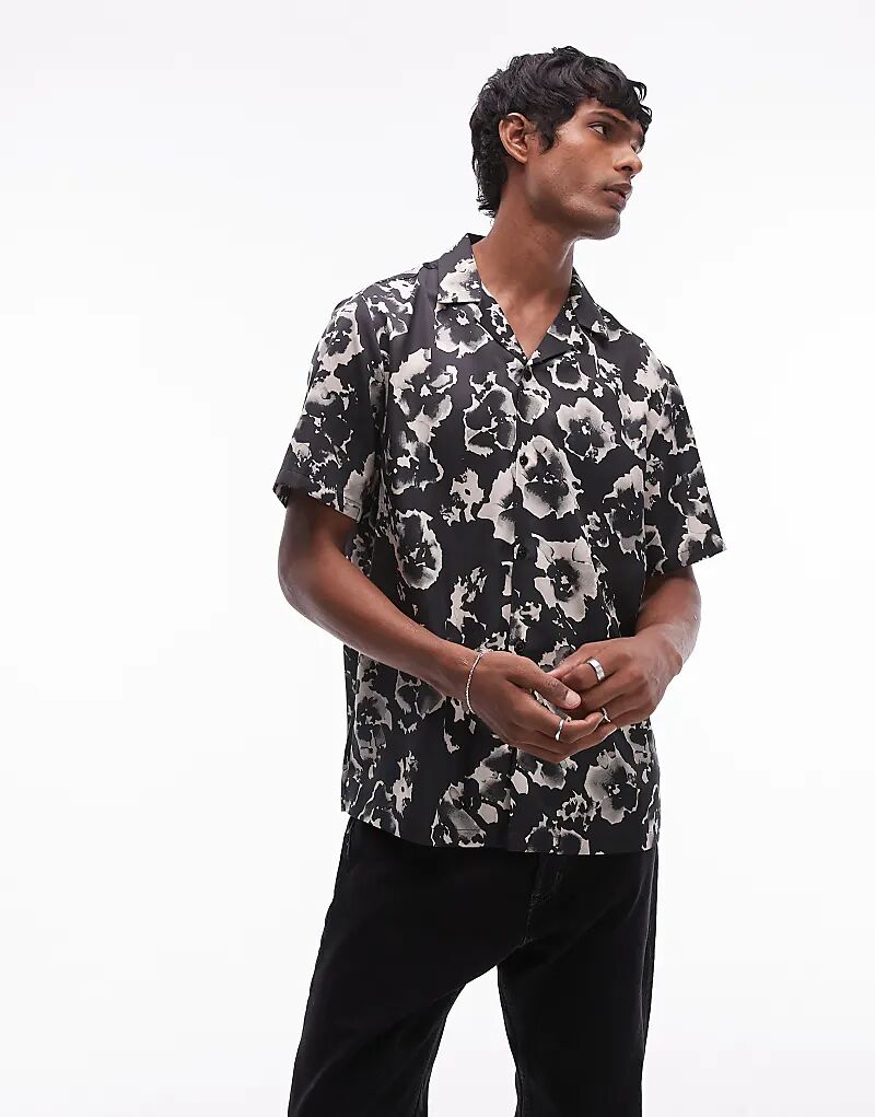 Атласная рубашка с короткими рукавами и цветочным узором черного цвета Topman
Атласная рубашка с короткими рукавами и цветочным узором черного цвета Topman