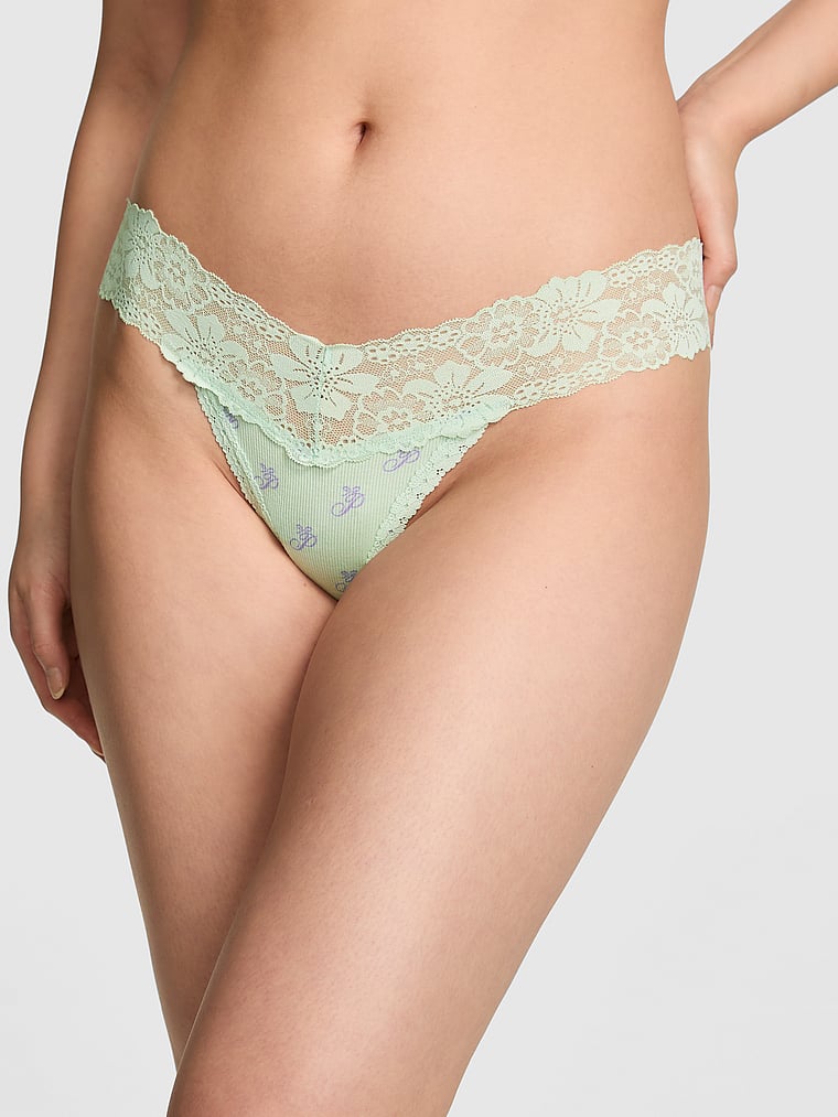 Трусики-Стринги Wink с кружевной отделкой Pink, lace trim mint script p print
Трусики-Стринги Wink с кружевной отделкой Pink, lace trim mint script p print