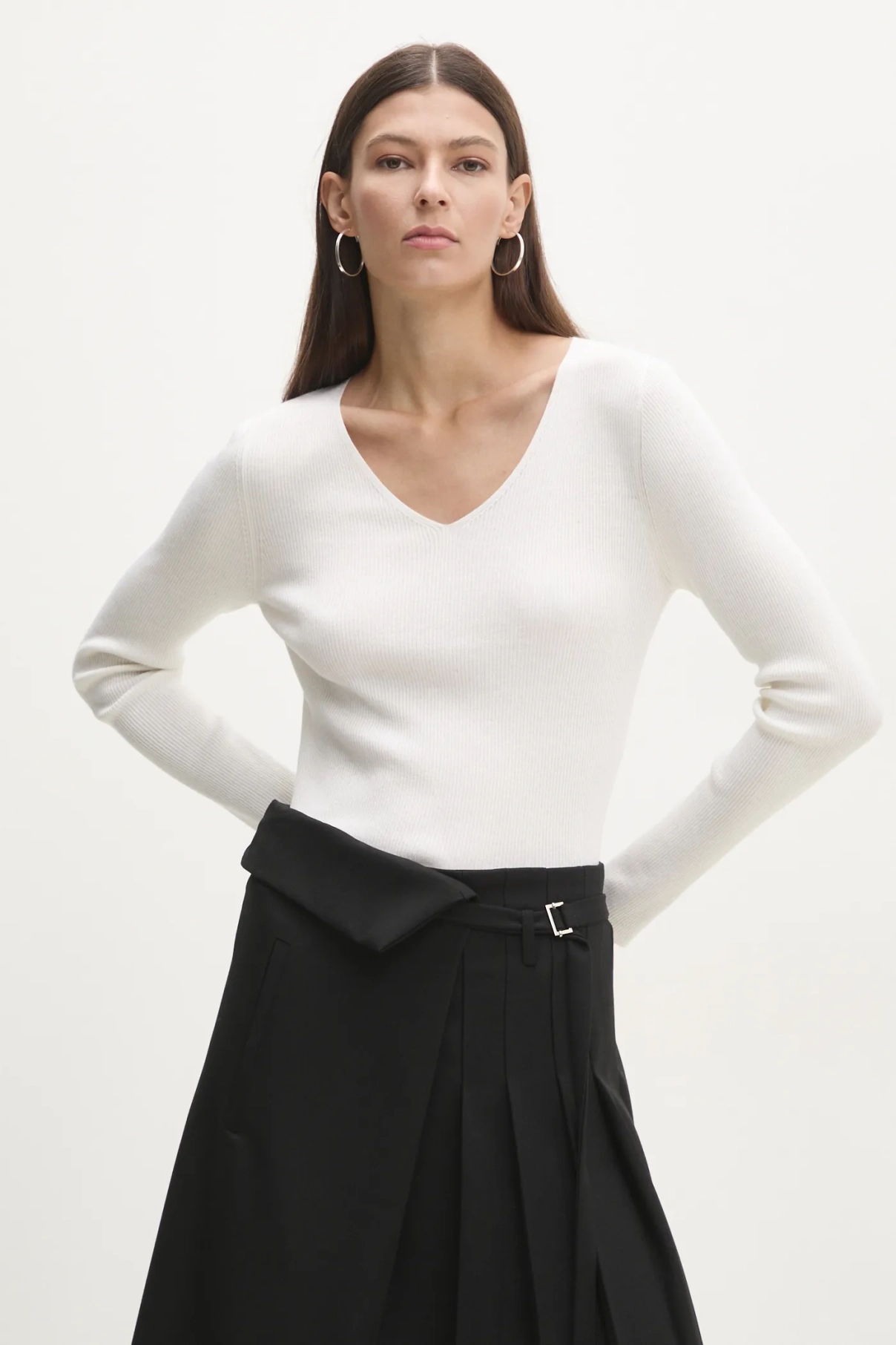 Шерстяной свитер Answear Lab, бежевый
Шерстяной свитер Answear Lab, бежевый