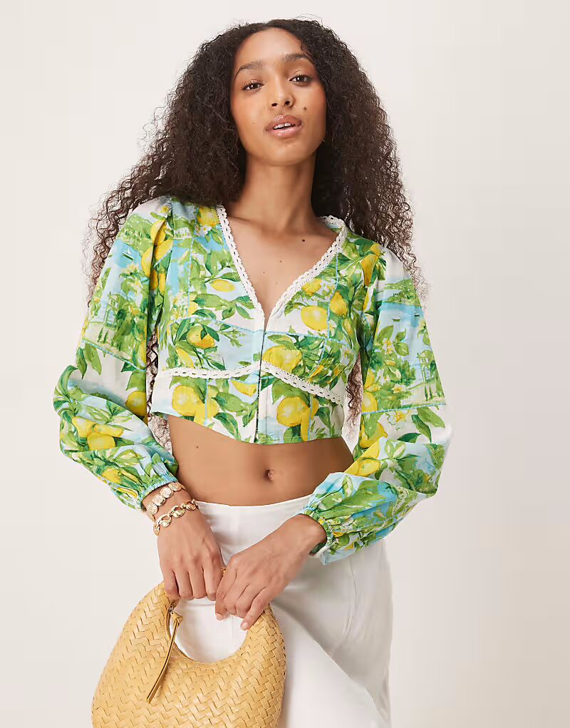 Укороченный льняной топ Nobody's Child Odetta с принтом в виде лимона
Укороченный льняной топ Nobody's Child Odetta с принтом в виде лимона