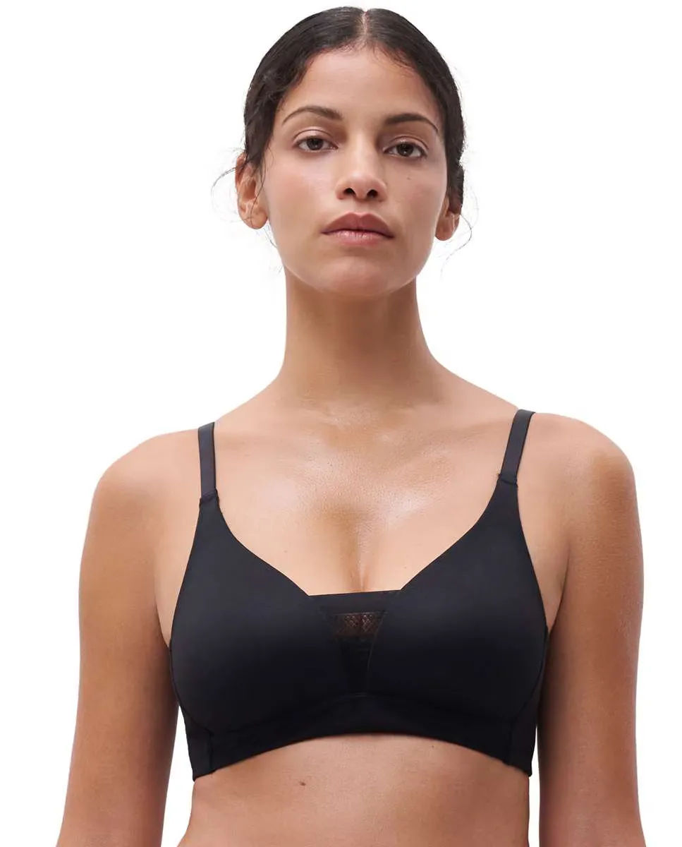 Бюстгальтер-невидимка с поролоновыми чашечками Easy Bliss line без косточек Chantelle, черный
Бюстгальтер-невидимка с поролоновыми чашечками Easy Bliss line без косточек Chantelle, черный