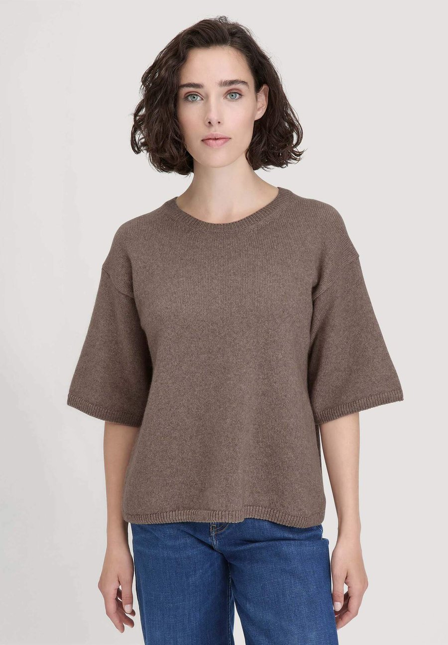 Футболка Hessnatur Basic T-shirt, Camel/Brown
Футболка Hessnatur Basic T-shirt, Camel/Brown