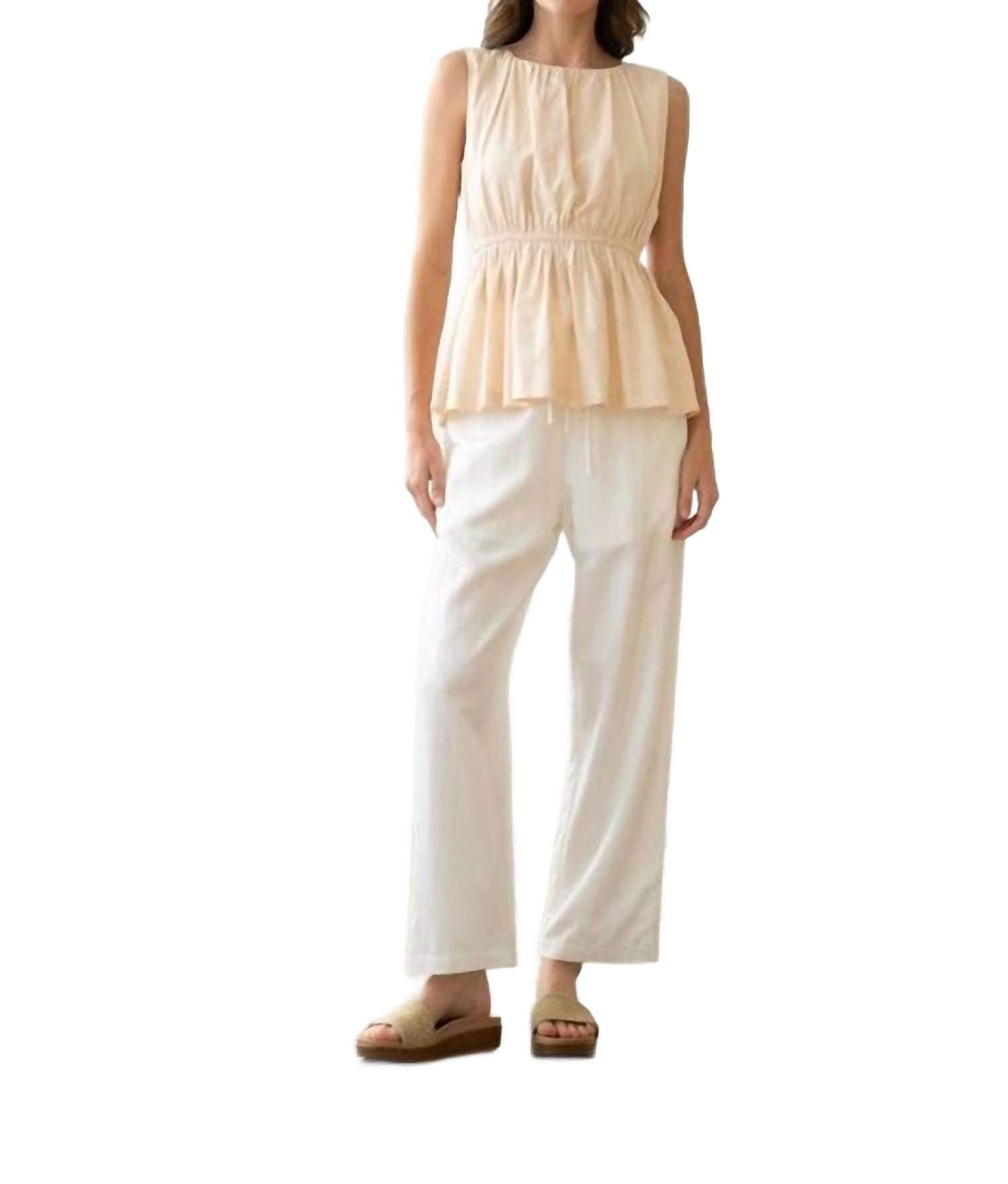 Блузка с баской и сборками цвета яичной скорлупы Elle Grey, Eggshell
Блузка с баской и сборками цвета яичной скорлупы Elle Grey, Eggshell