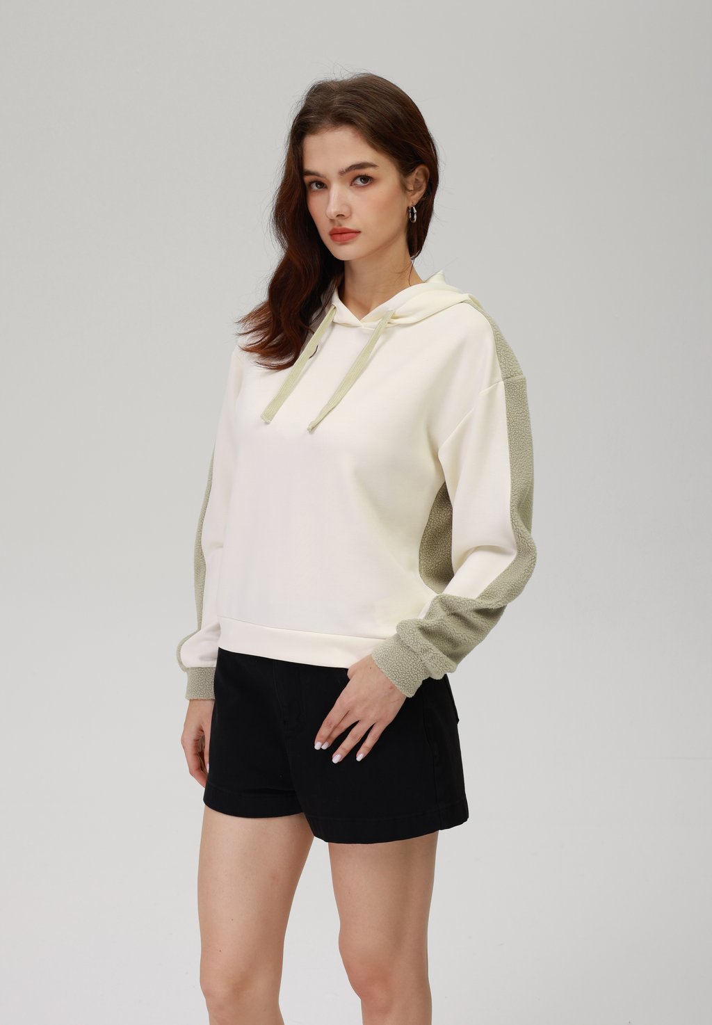 Толстовка Hoodie Even&Odd by Zalando, кремовый
Толстовка Hoodie Even&Odd by Zalando, кремовый