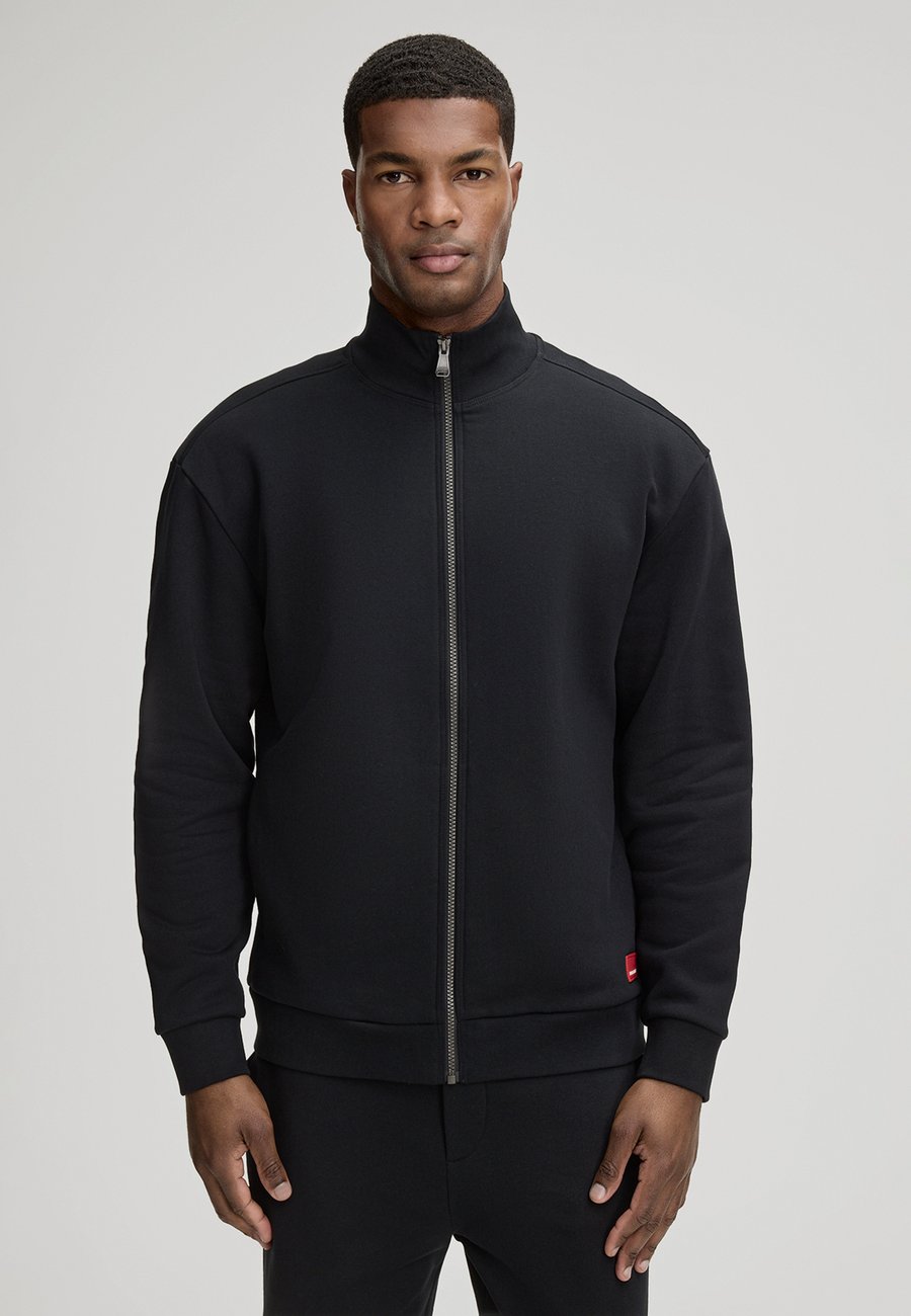 Толстовка JOOP! Jeans STANLEY, Schwarz/Black
Толстовка JOOP! Jeans STANLEY, Schwarz/Black