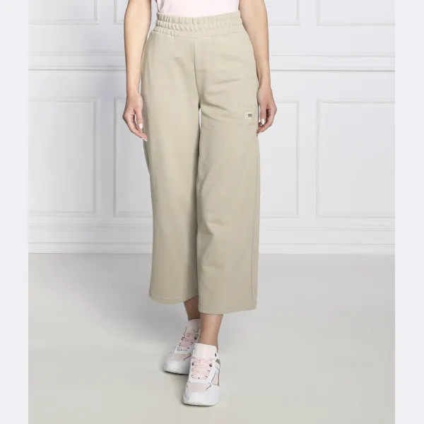 Расклешенные спортивные брюки Tommy Hilfiger, бежевый
Расклешенные спортивные брюки Tommy Hilfiger, бежевый