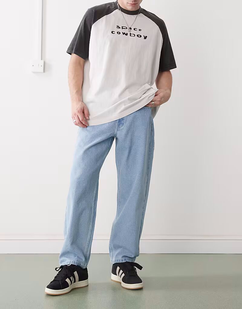 Джинсы свободного кроя Aape by A Bathing Ape светлого оттенка AAPE BY A BATHING APE
Джинсы свободного кроя Aape by A Bathing Ape светлого оттенка AAPE BY A BATHING APE