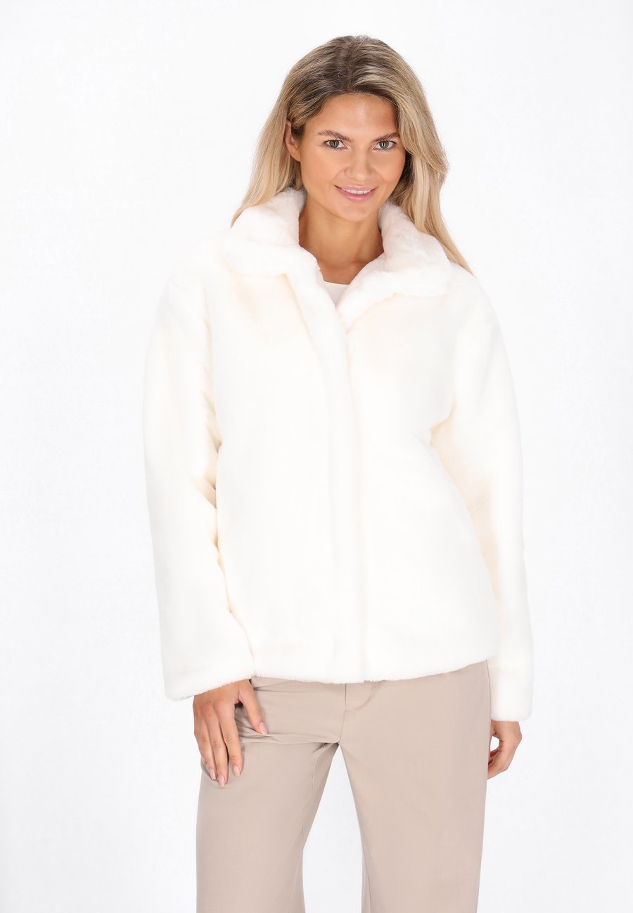 Флисовая куртка usha Fleece jacket, Offwhite/Off-White
Флисовая куртка usha Fleece jacket, Offwhite/Off-White