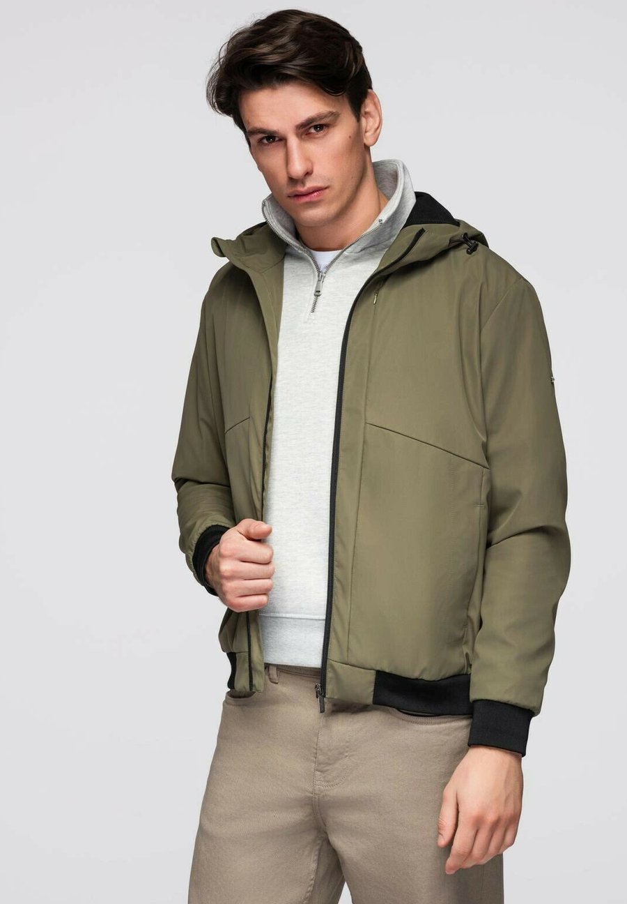 Куртка Ombre HOODED, Olive
Куртка Ombre HOODED, Olive