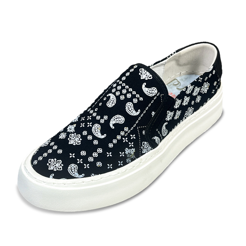 I.30 Мужские повседневные туфли с низким верхом, черные
I.30 Мужские повседневные туфли с низким верхом, черные