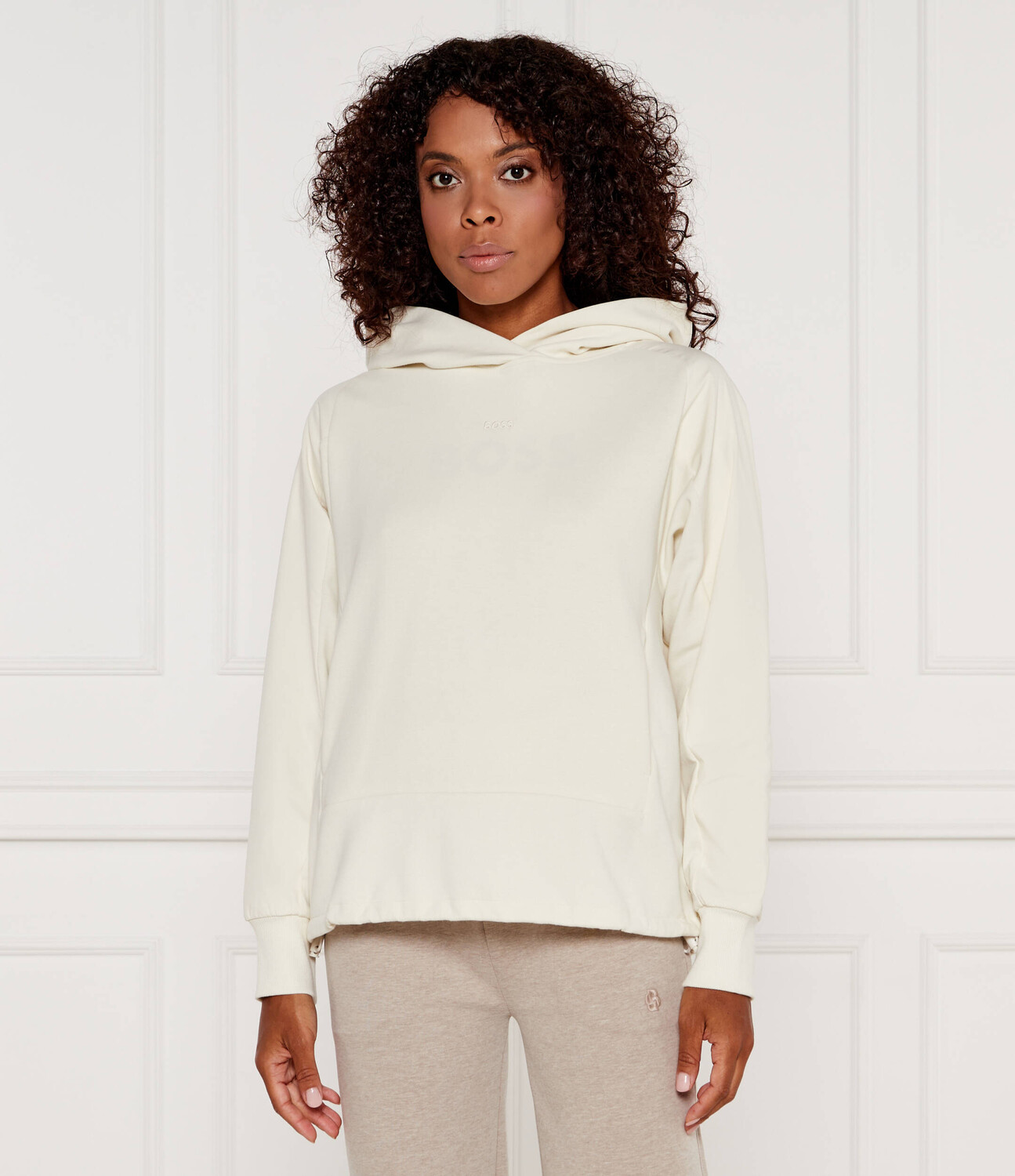 Толстовка BOSS BLACK Elapse Regular Fit, экрю
Толстовка BOSS BLACK Elapse Regular Fit, экрю