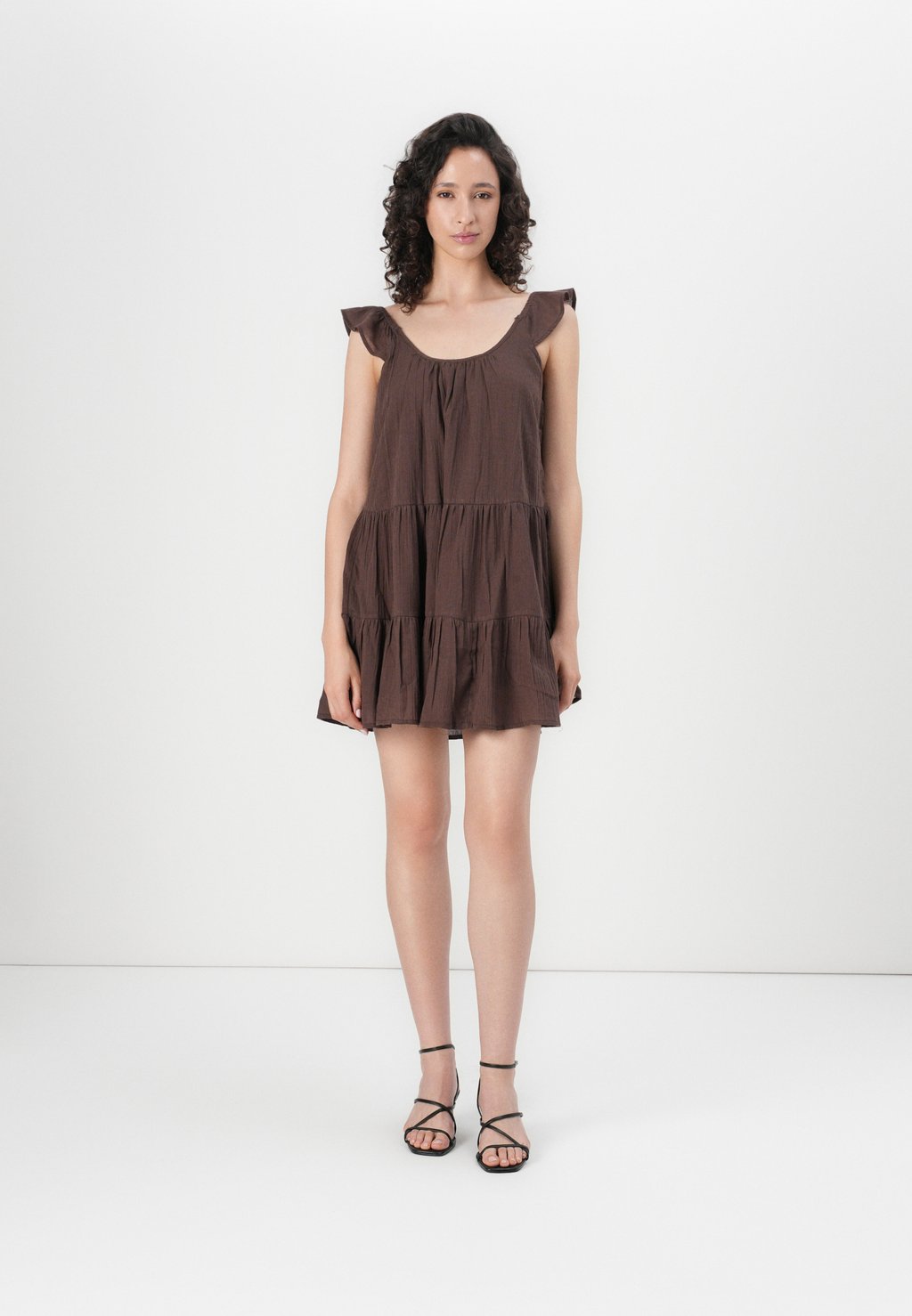 Повседневное платье ONLNABILA LIFE DRESS ONLY, коричневый
Повседневное платье ONLNABILA LIFE DRESS ONLY, коричневый