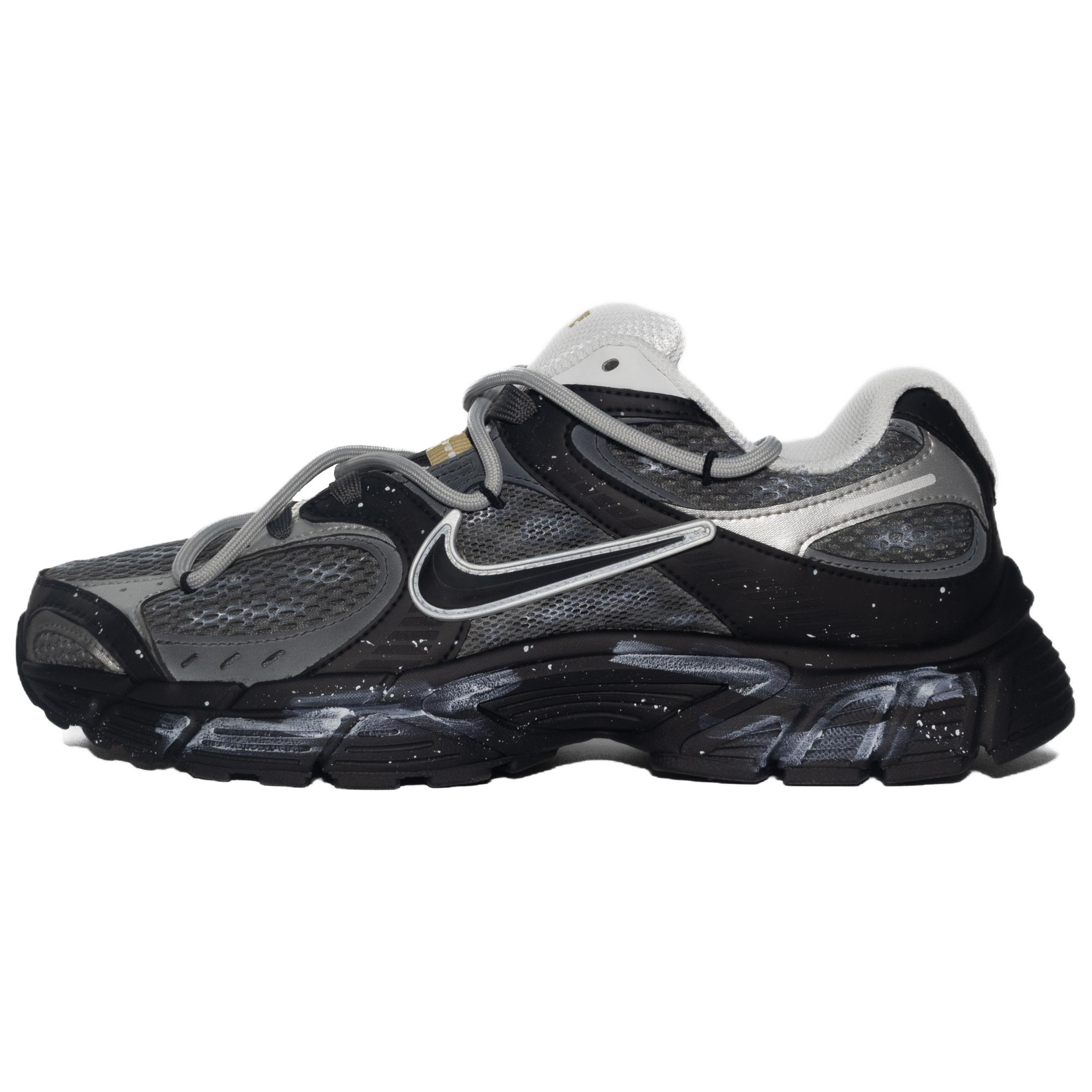 Nike Кроссовки мужские V5 RNR Cushioning Abrasion Resistant Coverage Low top Casual City Commuting черные
Nike Кроссовки мужские V5 RNR Cushioning Abrasion Resistant Coverage Low top Casual City Commuting черные