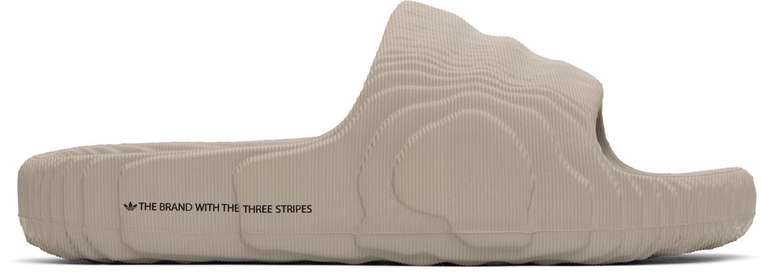 Серые шлепанцы для бассейна Adilette 22 Adidas Originals, светло-коричневый/светло-коричневый/черный
Серые шлепанцы для бассейна Adilette 22 Adidas Originals, светло-коричневый/светло-коричневый/черный