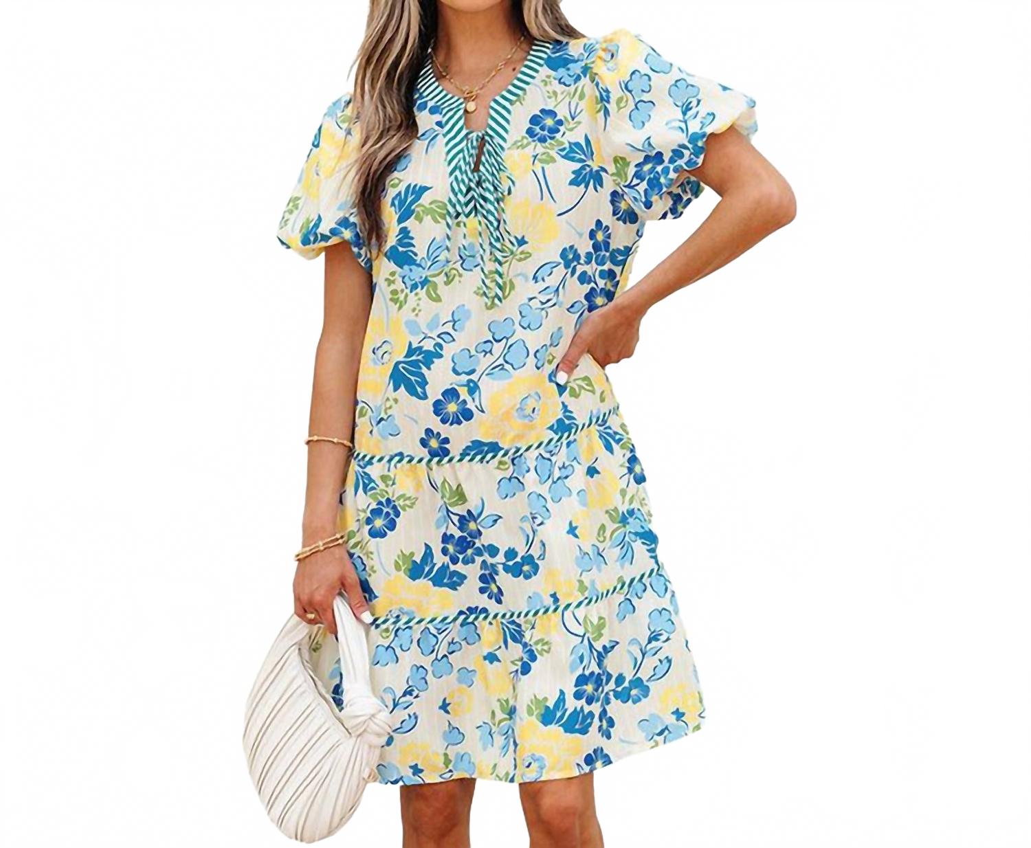 Летнее платье в синюю полоску с цветочным принтом Little Daisy Closet
Летнее платье в синюю полоску с цветочным принтом Little Daisy Closet