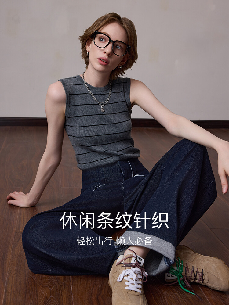 Жилет вязаный Mslan с контрастными полосками и боковыми разрезами, серый
Жилет вязаный Mslan с контрастными полосками и боковыми разрезами, серый