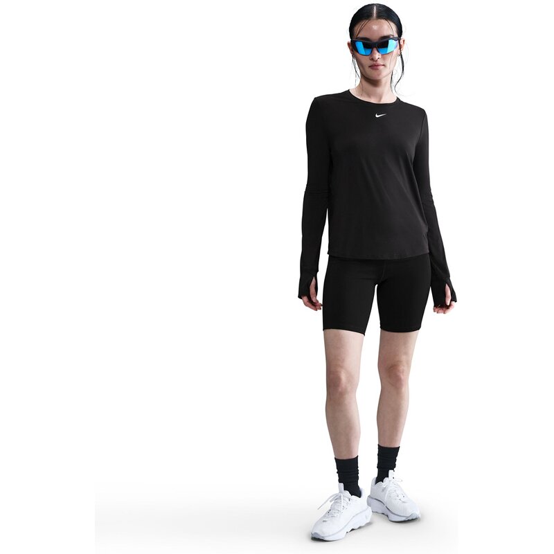 Рубашка одна классическая Nike, черный
Рубашка одна классическая Nike, черный