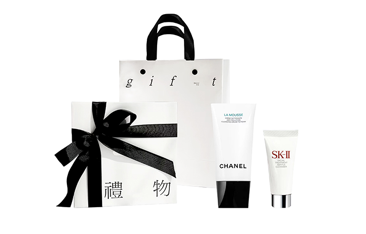 Набор для увлажнения кожи с цветком камелии очищающий осветляющий очищающее средство+тонизирующий освежающий 160мл подарок для девушки CHANEL
Набор для увлажнения кожи с цветком камелии очищающий осветляющий очищающее средство+тонизирующий освежающий 160мл подарок для девушки CHANEL