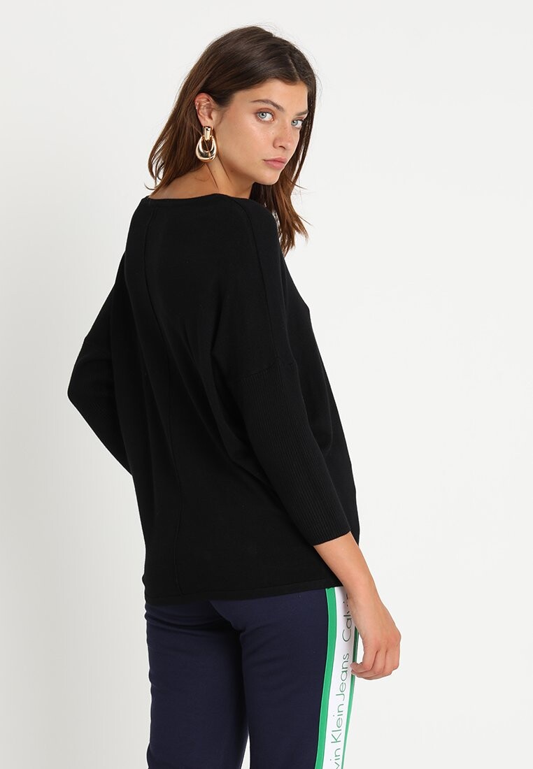 Свитер Milasz R-Neck Pullover Saint Tropez, черный
Свитер Milasz R-Neck Pullover Saint Tropez, черный