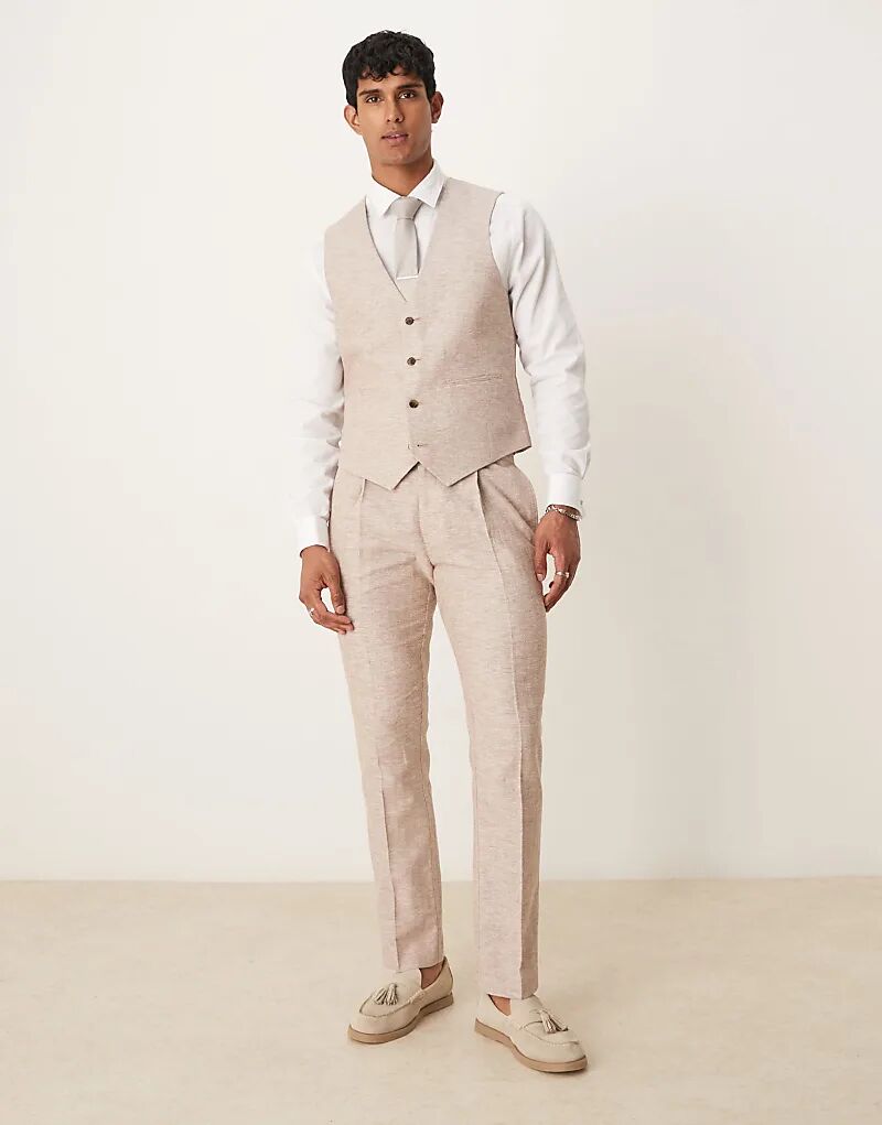 Узкие брюки из льняной и хлопковой смеси ASOS DESIGN коричневого цвета с узором «ёлочка»
Узкие брюки из льняной и хлопковой смеси ASOS DESIGN коричневого цвета с узором «ёлочка»