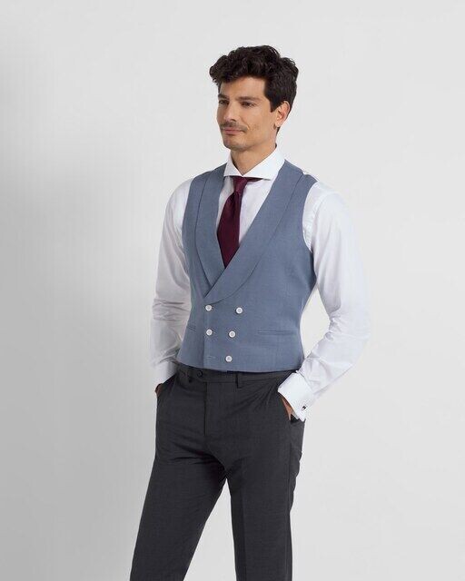 Мужской церемониальный костюм-жилет Silbon, синий
Мужской церемониальный костюм-жилет Silbon, синий