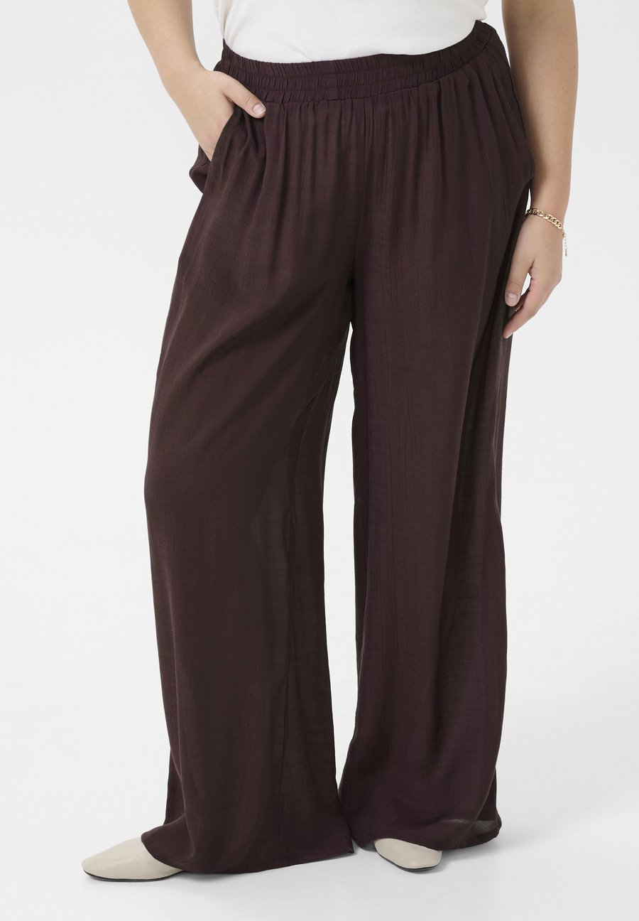 Брюки Kaffe Curve ALIA , Fudge/Bordeaux
Брюки Kaffe Curve ALIA , Fudge/Bordeaux