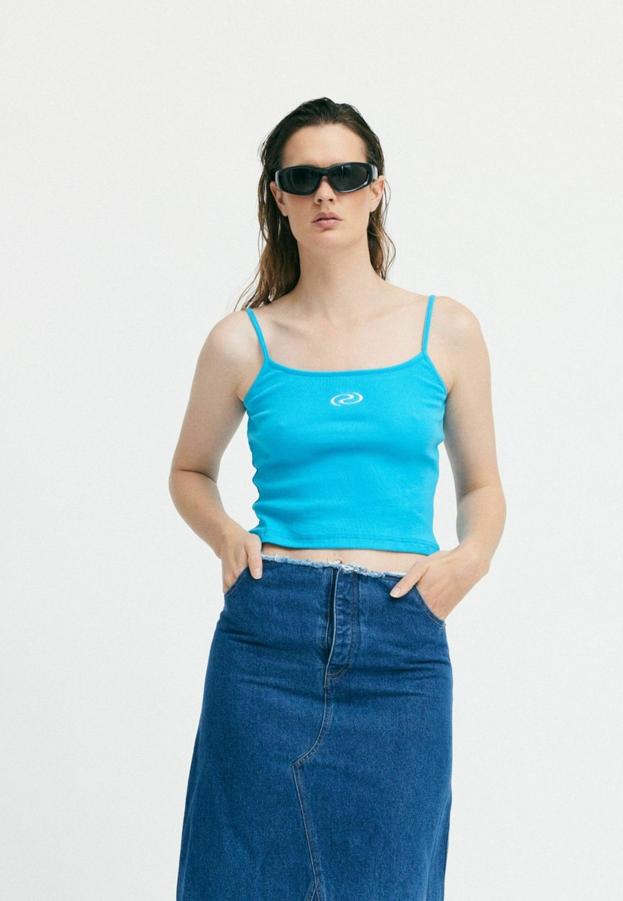 Топ Résumé AMBERRS STRAP, Blue Lagoon/Blue
Топ Résumé AMBERRS STRAP, Blue Lagoon/Blue