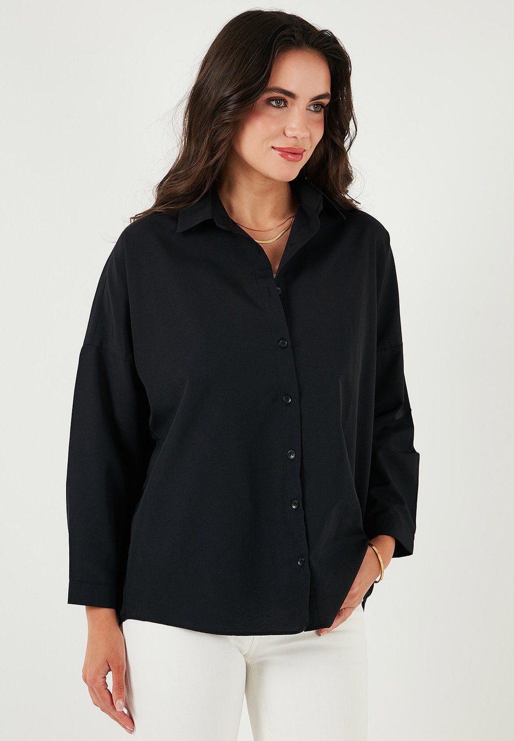 Блузка на пуговицах LELA, черный
Блузка на пуговицах LELA, черный